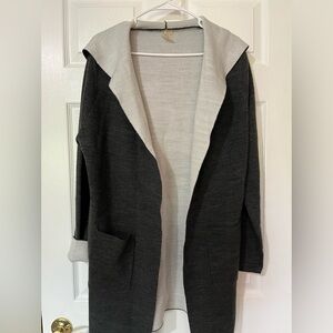 Calia by Carrie Underwood - Oversized Grey cardigan